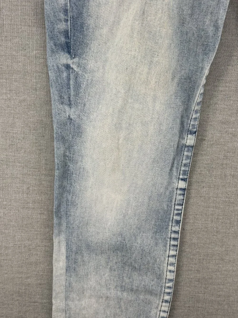 True Religion Jeans Mens 38x25 Blue Denim Pants Embroidered Flap Pockets Fade